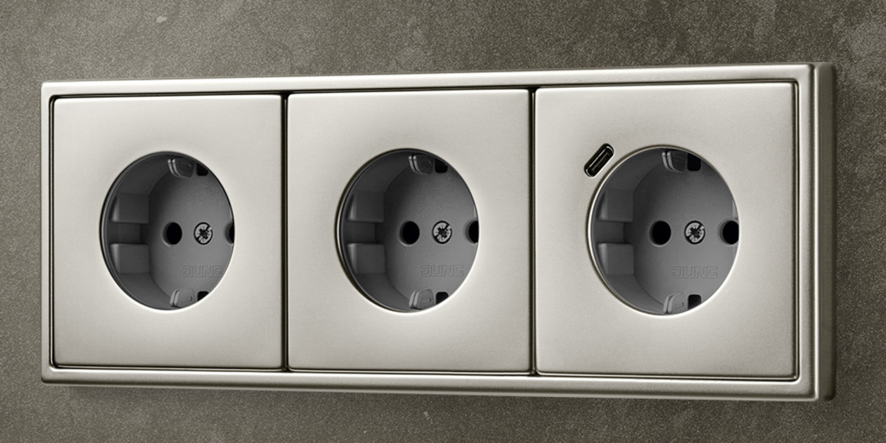 SCHUKO® Steckdosen mit USB bei Elektrotechnik Mayer GmbH & Co. KG in Blaubeuren-Asch