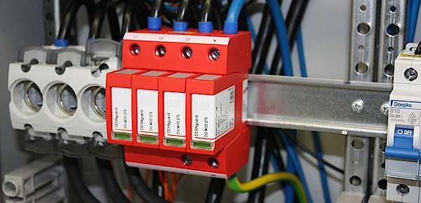 Über­spannungs­schutz bei Elektrotechnik Mayer GmbH & Co. KG in Blaubeuren-Asch