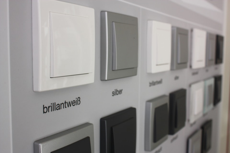 Schalterserie2 bei Elektrotechnik Mayer GmbH & Co. KG in Blaubeuren-Asch